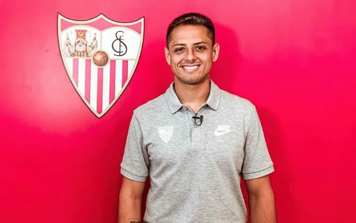 TWITTER @CH14_ Javier Hernández, en Sevilla