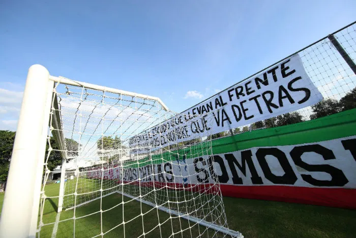 TWITTER @CHIVAS Mensaje de aficionados a Chivas