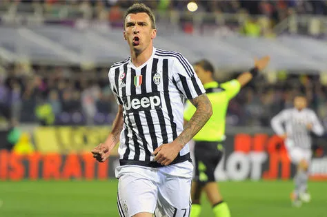 Mario Mandzukic celebrando una anotación con la Juventus