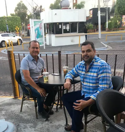 TWITTER @VFCOSIO Efraín Flores y Víctor Flores Cosio