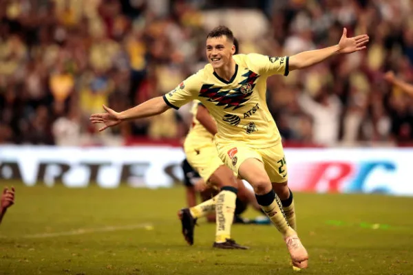 DANIEL GÁMEZ Federico Viñas festeja su gol contra Pumas