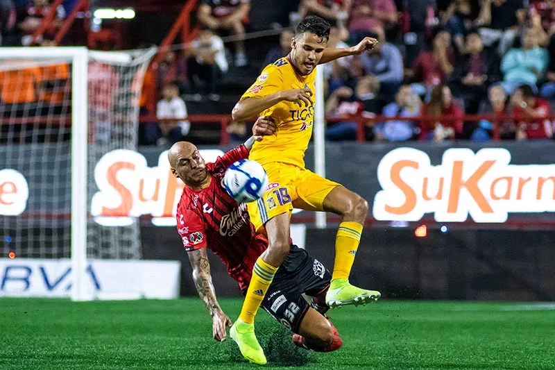 Diego Reyes en el partido contra los Xolos