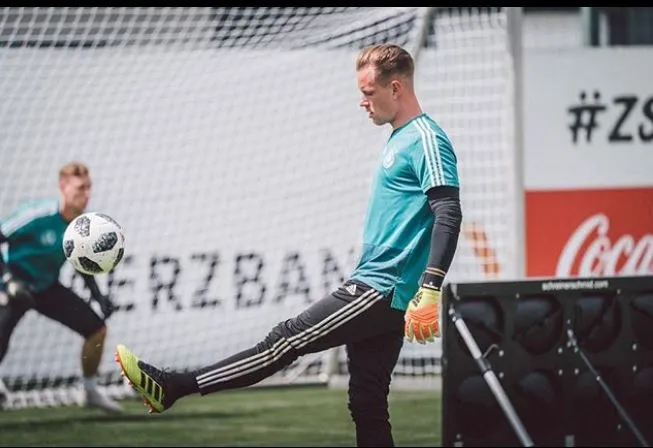 INSTAGRAM @ MTERSTEGEN1 Ter Stegen en un entrenamiento con la selección de Alemania