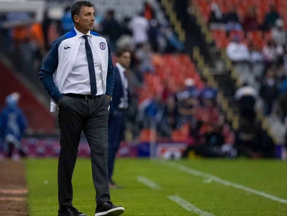 Siboldi sigue las acciones de sus pupilos