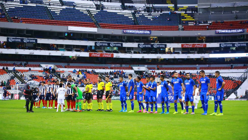 IMAGO7 Rayados y Cruz Azul en ceremonia protocolaria de la Liga MX
