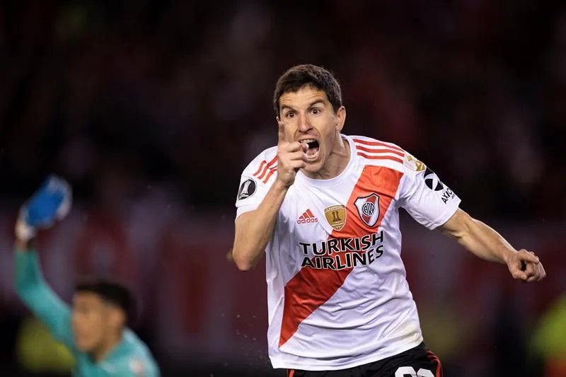 Nacho Fernánez festeja su gol ante Boca