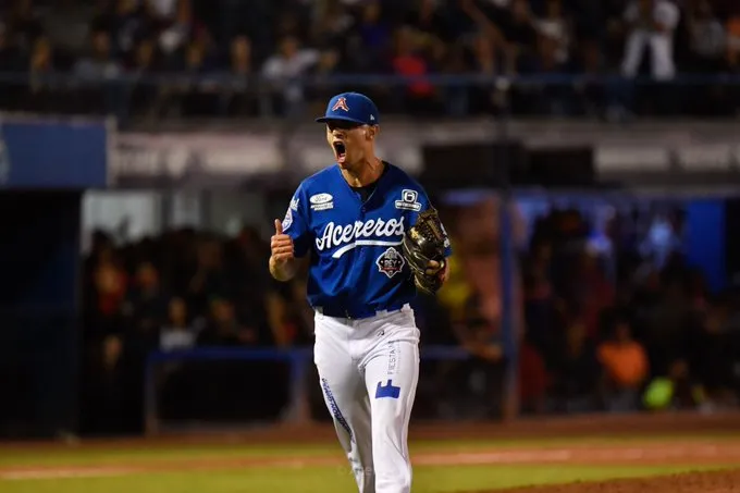 TWITTER @LigaMexBeis Jones celebra contra los Leones