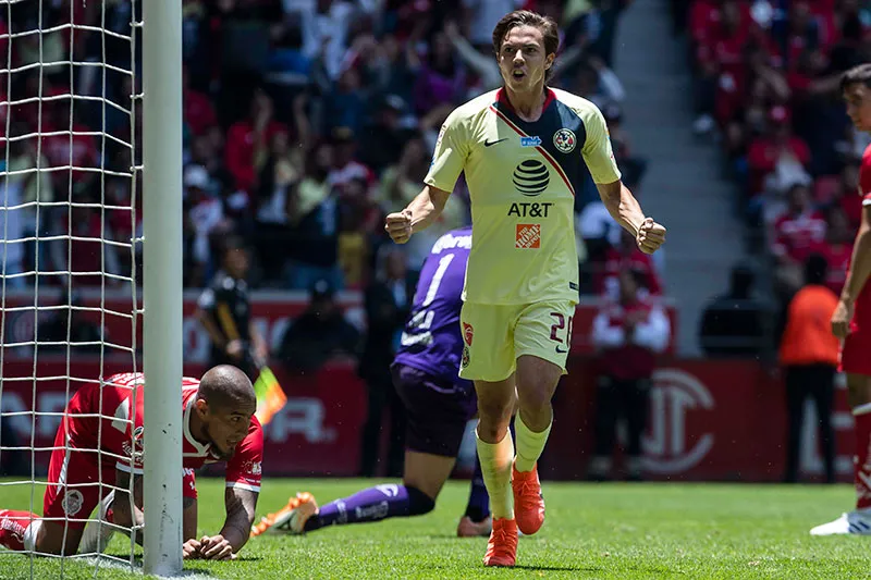 MIGUEL PONTÓN Sebastián Córdova poco a poco se ganó un lugar con América