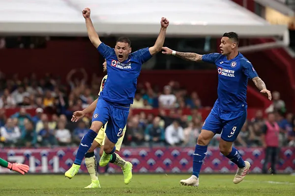 MIGUEL PONTÓN Aguilar celebra gol contra América
