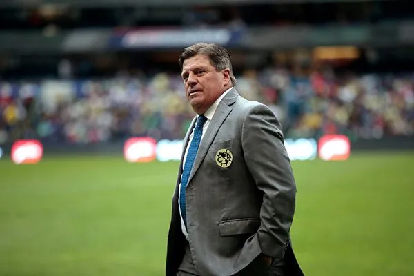 DANIEL GÁMEZ Miguel Herrera durante el Cruz Azul vs América de este sábado
