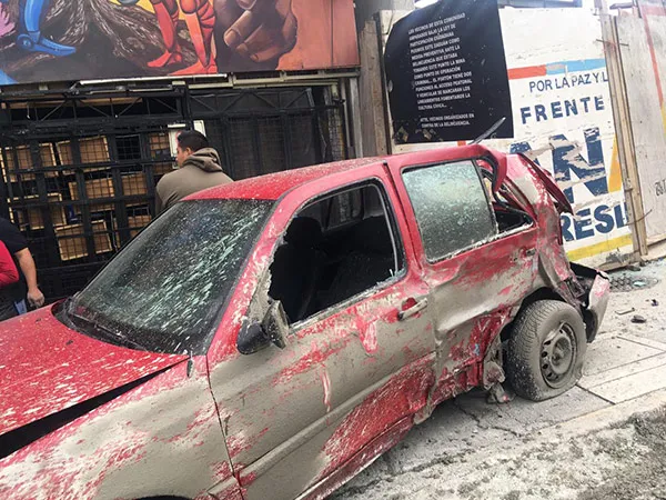 Auto fue impactado en carambola