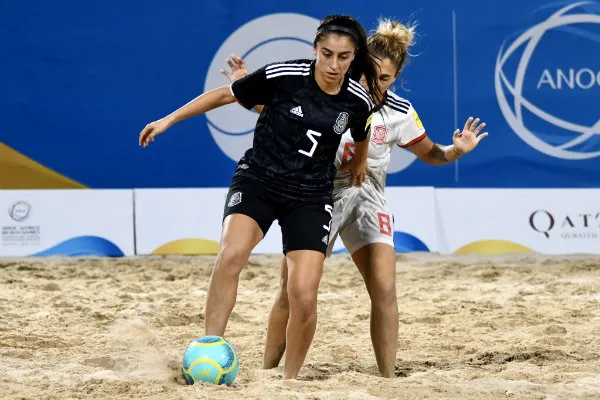 Acción en el México vs España