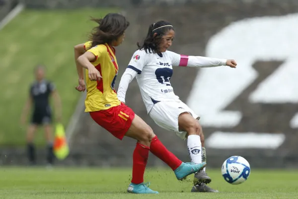 Acción del último Pumas vs Morelia