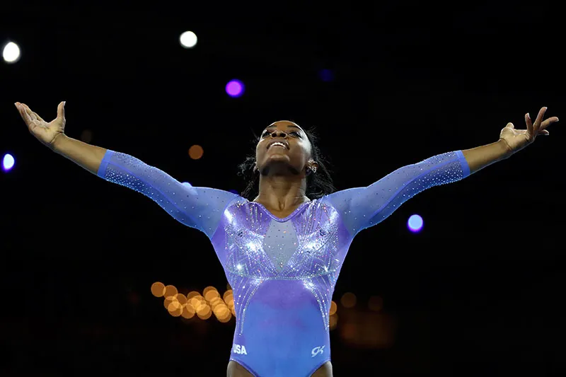 AP Simone Biles celebra en el Mundial de gimnasia