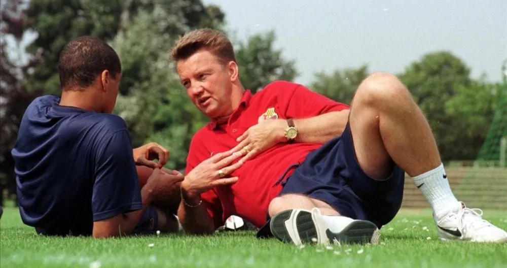 EFE Rivaldo y Van Gaal en un entrenamiento del Barcelona