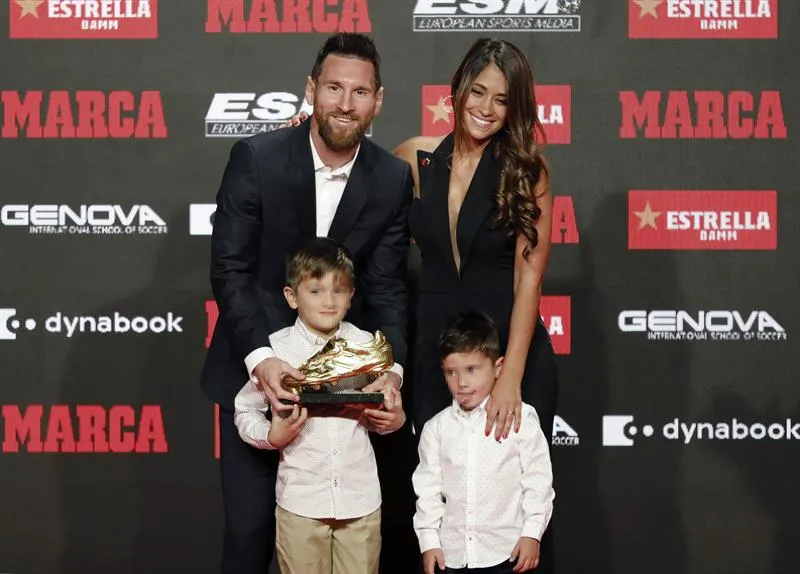 EFE Leo Messi y su familia en la entrega de la Bota de Oro