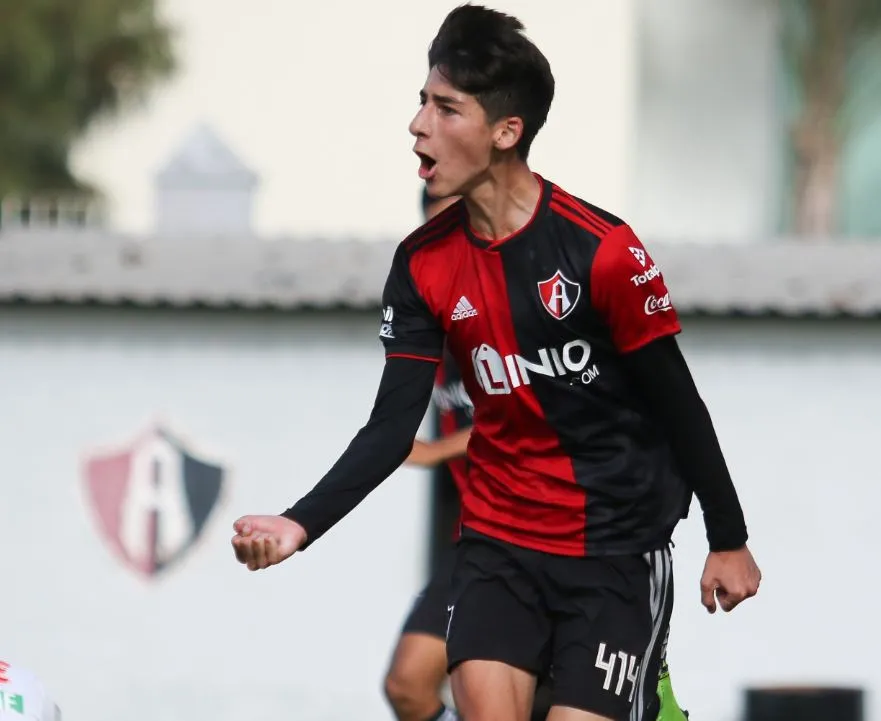 IMAGO7 Santi festeja un gol con los Zorros Sub 17