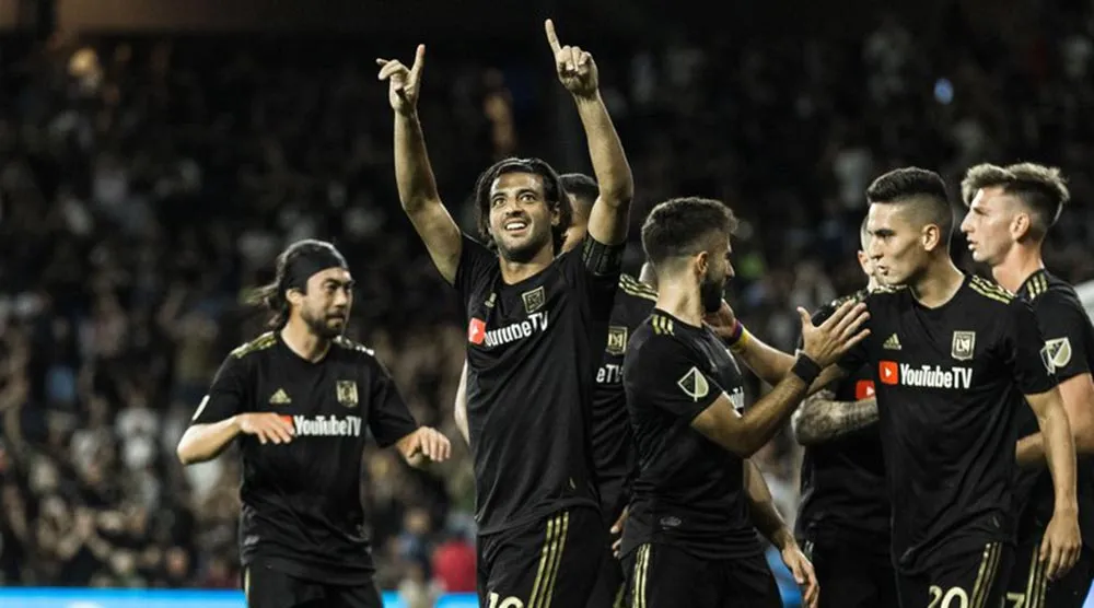 TWITTER @MLS Vela celebra su gol con el LAFC