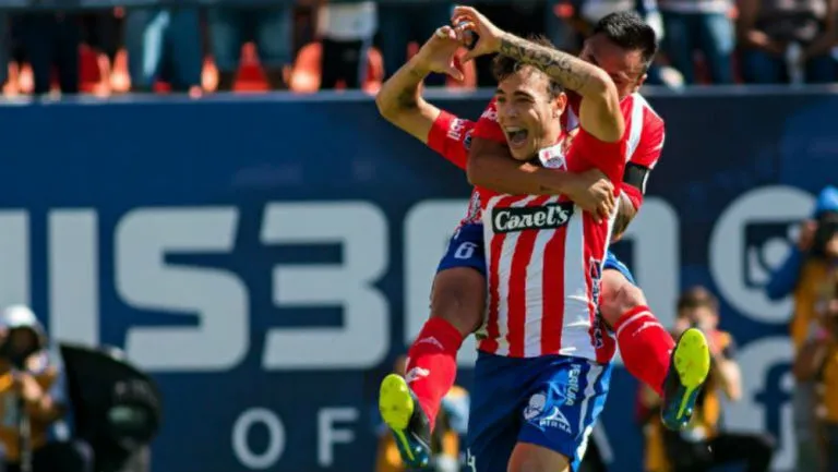 IMAGO7 Jugadores del Atlético San Luis festejan un gol