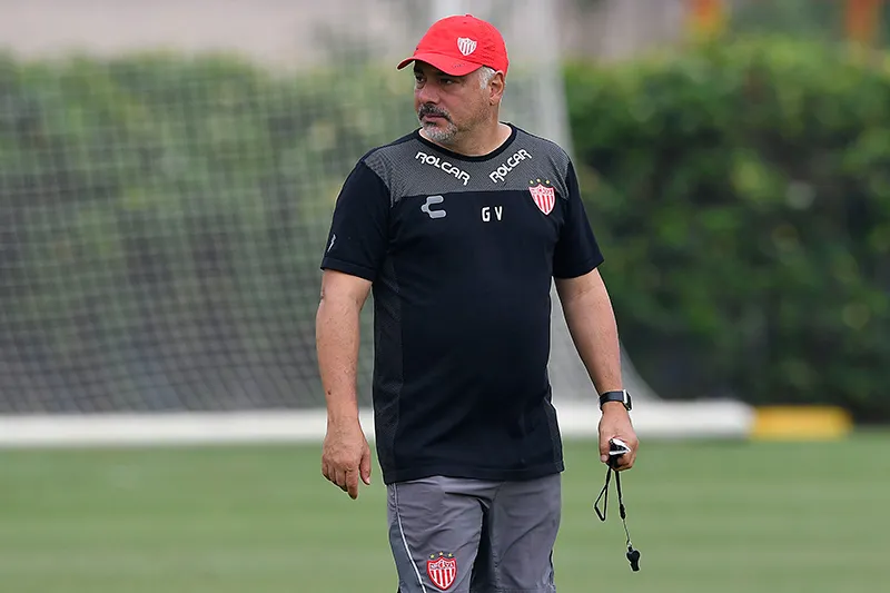 IMAGO7 Memo Vázquez tiene de líder a los Rayos del Necaxa