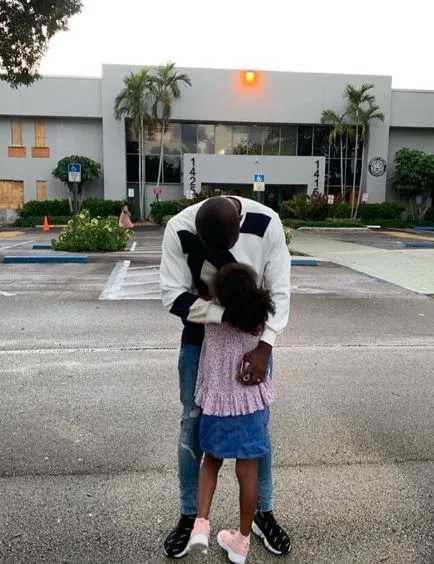 Valencia, presume el momento en el que recupera la custodia de su hija