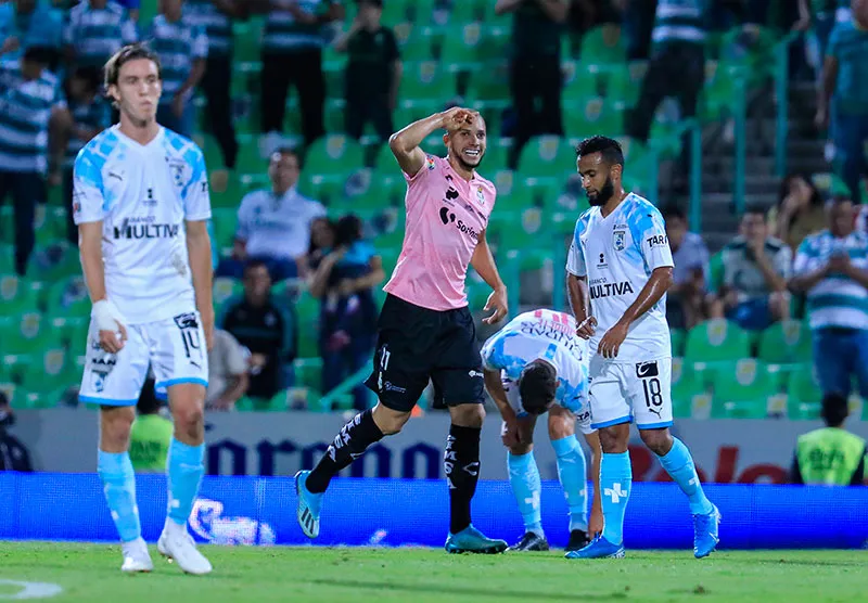 IMAGO7 Santos Laguna venció a Querétaro en la jornada doble
