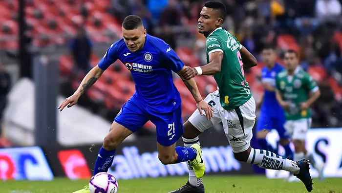 IMAGO7 Jonathan Rodríguez, durante el partido ante León
