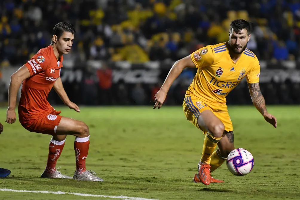 Gignac marcó, pero el árbitro anuló su tanto