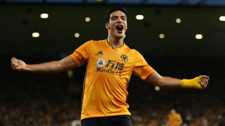 TWITTER @EUROPALEAGUE Jiménez festeja su gol