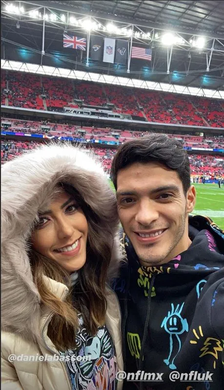 INSTAGRAM RAULALONSOJIMENZ9 Raúl Jiménez y Daniela Basso en la NFL