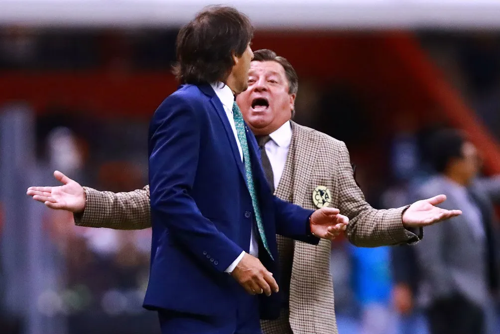 IMAGO7 El Piojo y Guillermo Almada se hacen de palabras