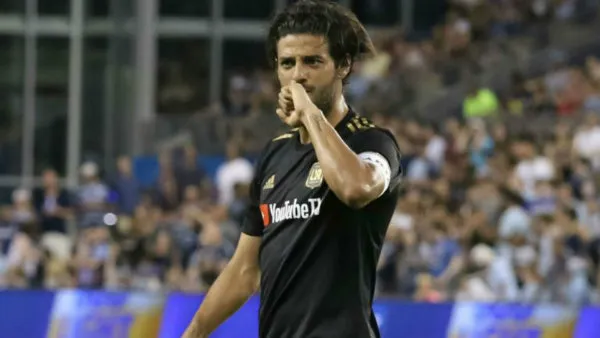 AP Carlos Vela celebra un gol con Los Angeles FC