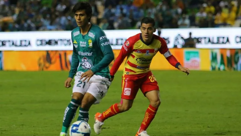 IMAGO7 Acción del León vs Morelia, duelo de la Jornada 17