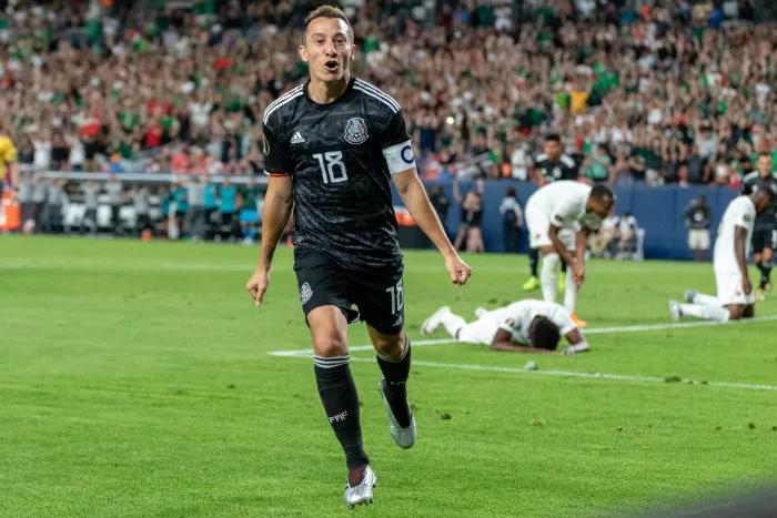 Guardado, en festejo de gol