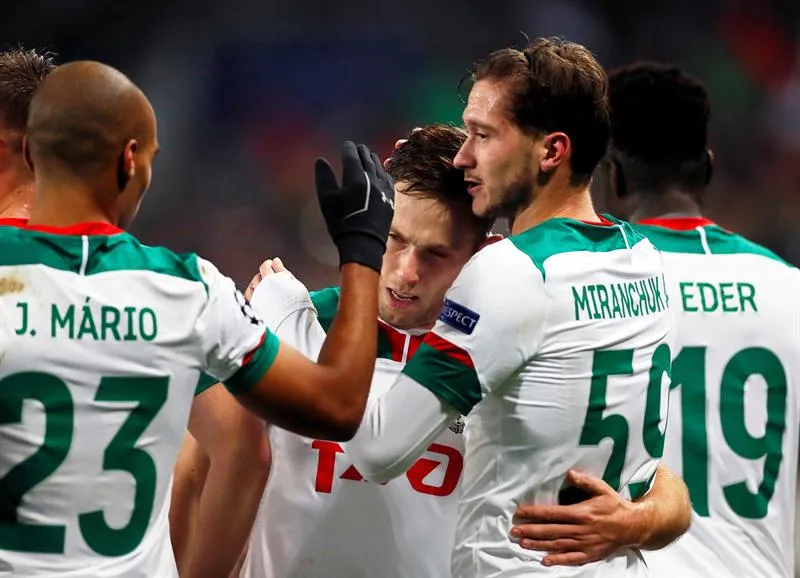 EFE Jugadores de Lokomotiv festejan gol del empate