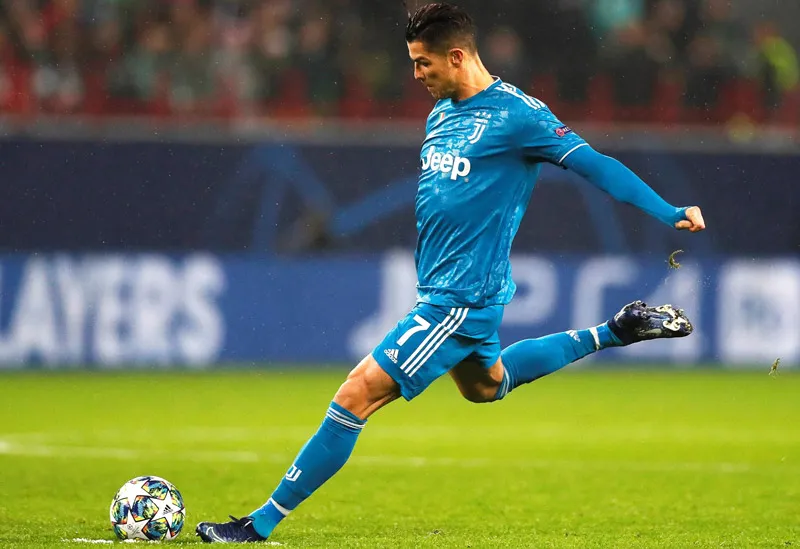 EFE CR7 durante un duelo con la Juventus en Champions