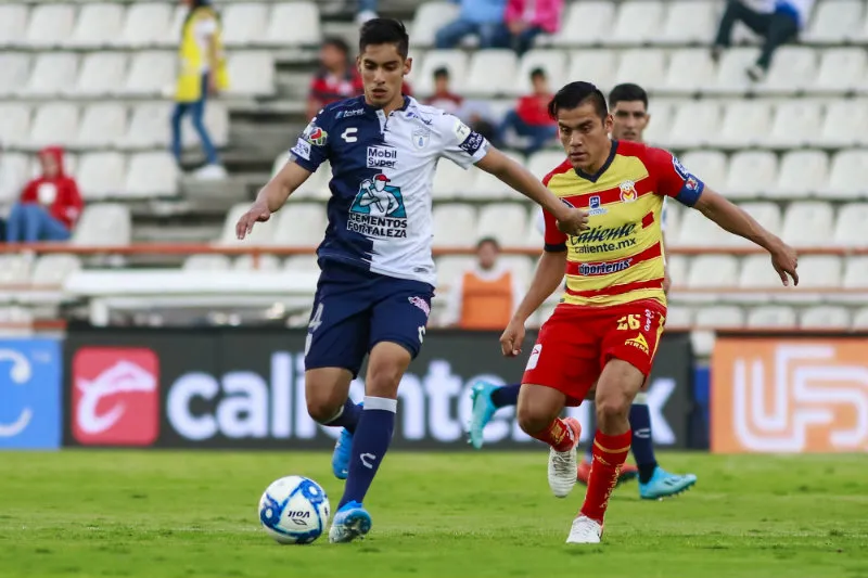 Erick Aguirre en partido contra Morelia