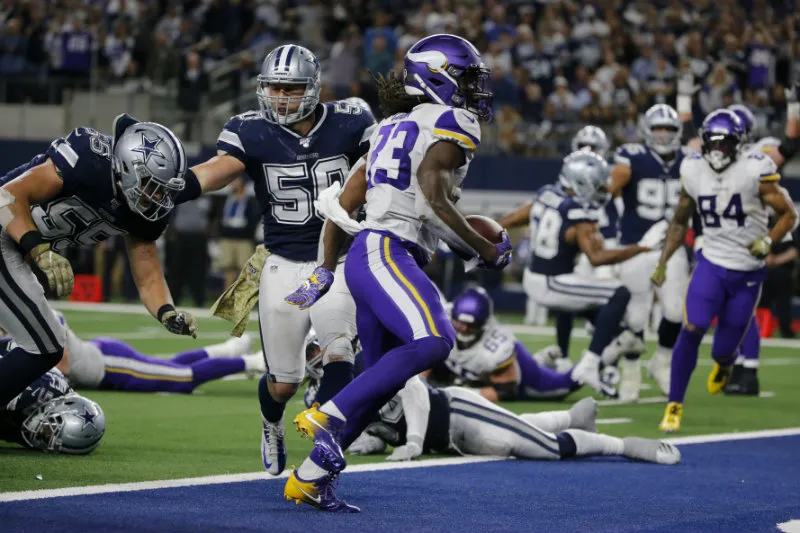 AP Dalvin Cook, corredor de los Vikings de Minnesota en anotación