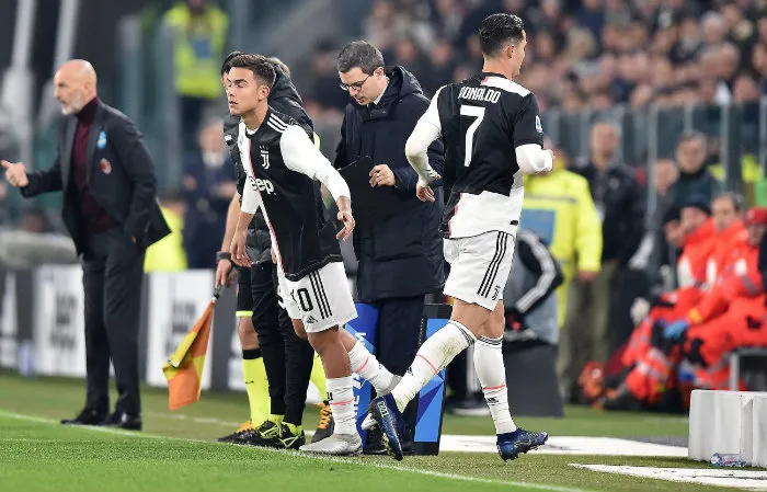 Cristiano sale da cambio por Dybala
