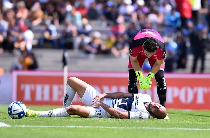 Carlos González resultó lesionado ante Juárez