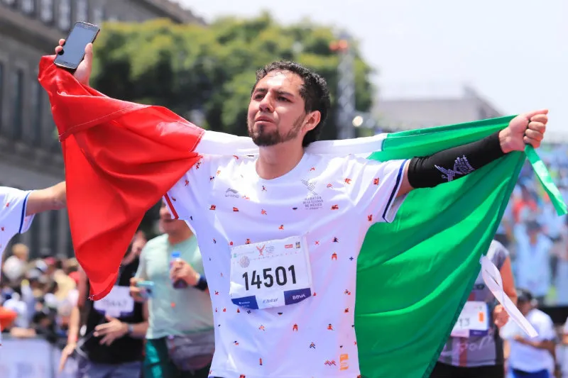 TWITTER: @MARATONCDMX Participante en el Maratón de la Ciudad de México 2018