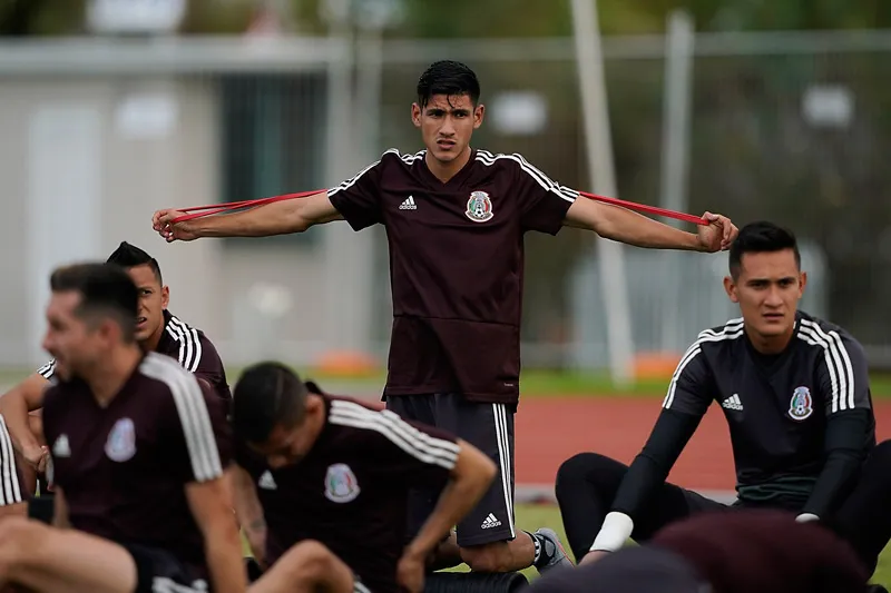 IMAGO7 Antuna en un entrenamiento con la Selección Mexicana