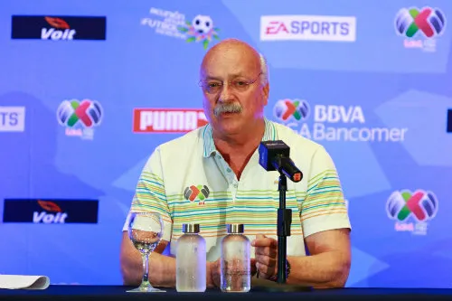 IMAGO7 Enrique Bonilla durante un evento de la Liga MX