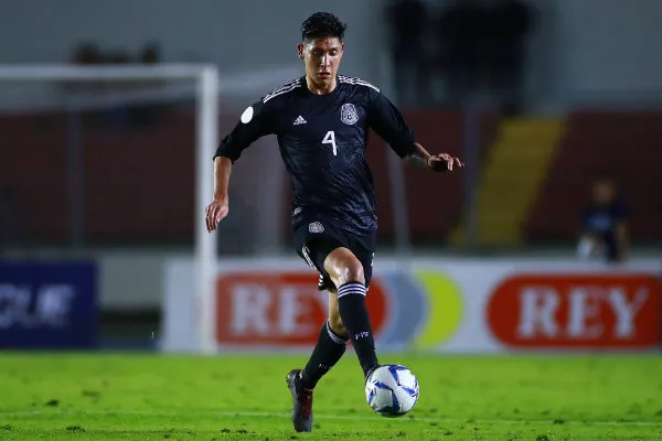 IMAGO7 Edson Álvarez en acción con el Tricolor