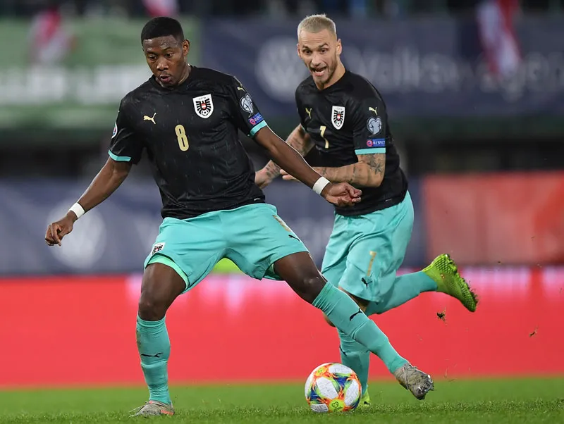 EFE Alab y Arnautovic durante el duelo ante Macedonia del Norte