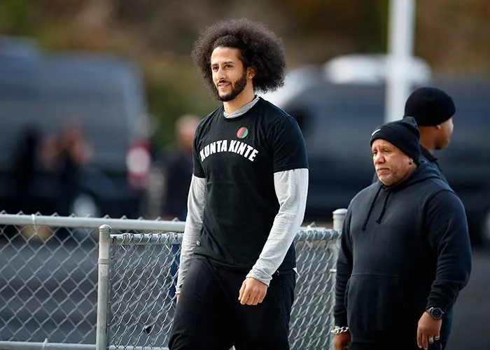 AP Kaepernick, en entrenamiento