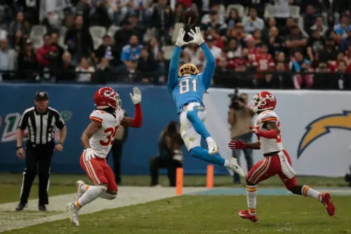 La espectacular recepción de MIke Williams en el Azteca