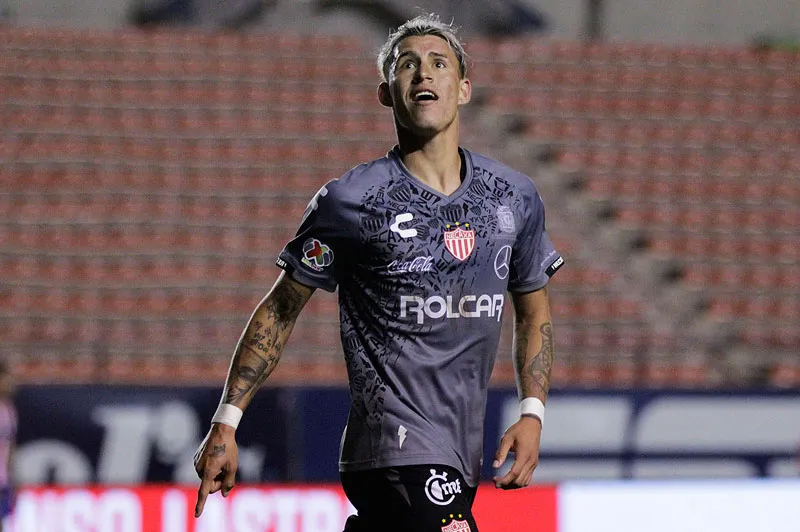 IMAGO7 Calderón festeja un tanto con Necaxa en el A2019