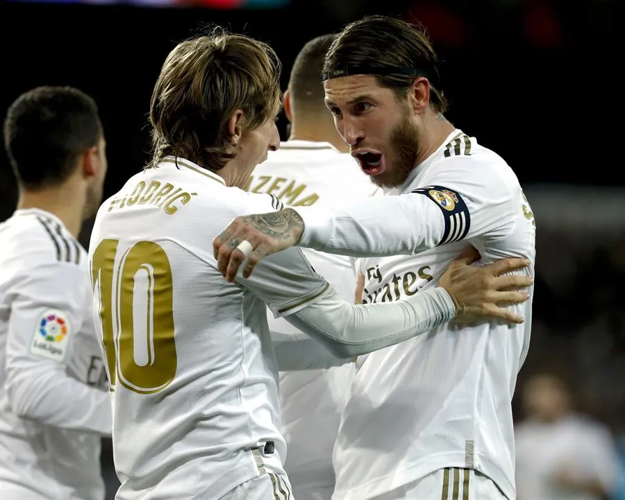 EFE Jugadores del Madrid festejan una de las anotaciones