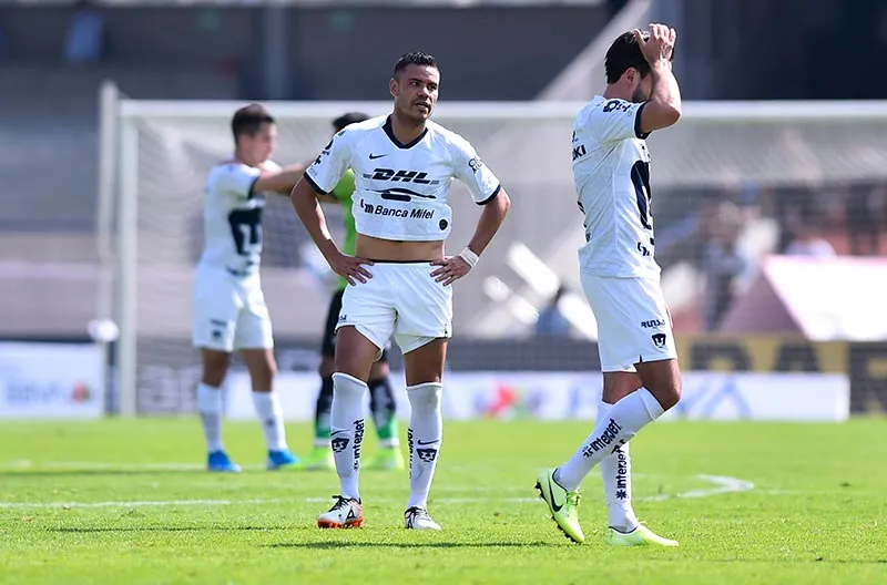 Pablo Barrera lamenta el resultado de Pumas